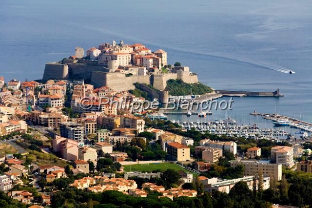 france corse 32.jpg - Vue gÈnÈrale de Calvi, Corse